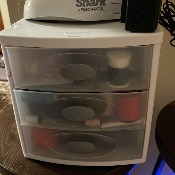 Mini sewing machine - Picture 3 of 10